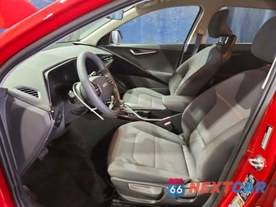 Zdjęcie 7 z 12 samochodu: 2026 KIA NIRO LX VIN:KNDCP3LE5T5327924 - miniatura