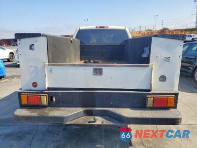 Zdjęcie 6 z 12 samochodu: 2002 GMC SIERRA C2500 HEAVY DUTY VIN:1GDHC24U12E117350 - miniatura
