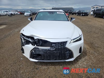 Piąte zdjęcie samochodu w środku: 2021 LEXUS IS 300 VIN:JTHC81F29M5044834 - miniatura