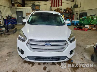 Piąte zdjęcie samochodu w środku: 2019 FORD ESCAPE SE VIN:1FMCU9GD0KUA89140 - miniatura