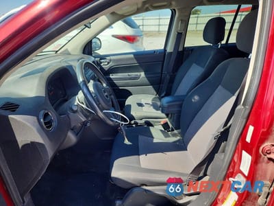 Zdjęcie 7 z 12 samochodu: 2013 JEEP COMPASS LATITUDE VIN:1C4NJCEAXDD187705 - miniatura