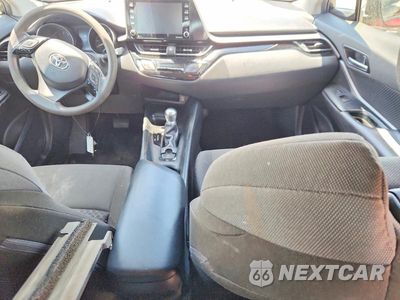 Zdjęcie 8 z 12 samochodu: 2020 TOYOTA C-HR LE VIN:JTNKHMBXXL1068769 - miniatura