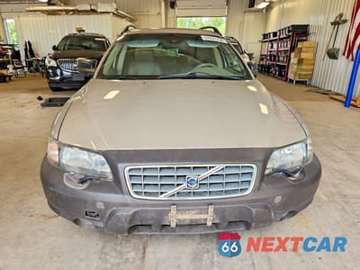 Piąte zdjęcie samochodu w środku: 2004 VOLVO XC70 VIN:YV1SZ59H841136424 - miniatura