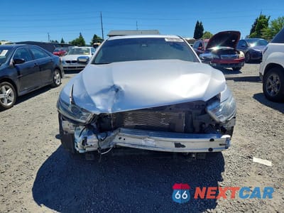 Piąte zdjęcie samochodu w środku: 2018 FORD TAURUS LIMITED VIN:1FAHP2F8XJG106249 - miniatura