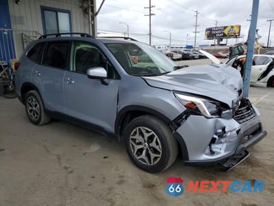 Czwarte zdjęcie samochodu z boku: 2023 SUBARU FORESTER PREMIUM VIN:JF2SKAEC6PH481798 - miniatura