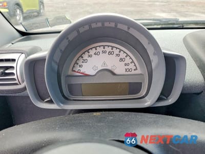 Zdjęcie 9 z 12 samochodu: 2009 SMART FORTWO PURE VIN:WMEEJ31X49K312700 - miniatura