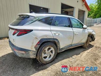 Trzecie zdjęcie samochodu z tyłu: 2024 HYUNDAI TUCSON VIN:5NMJBCDE1RH297184 - miniatura