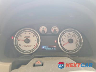 Zdjęcie 9 z 12 samochodu: 2011 FORD FOCUS SE VIN:1FAHP3FNXBW197526 - miniatura