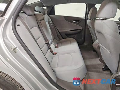 Zdjęcie 10 z 12 samochodu: 2017 CHEVROLET MALIBU LS VIN:1G1ZC5ST6HF125508 - miniatura