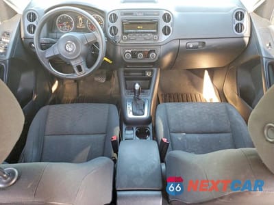 Zdjęcie 8 z 13 samochodu: 2012 VOLKSWAGEN TIGUAN S VIN:WVGBV7AX6CW503009 - miniatura