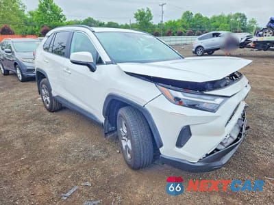 Czwarte zdjęcie samochodu z boku: 2025 TOYOTA RAV4 XLE VIN:2T3P1RFVXSW616287 - miniatura