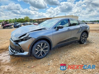 2026 TOYOTA CROWN XLE JTDAAAAFXT3049588 - główne zdjęcie licytacji z USA - miniatura