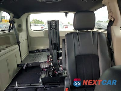 Zdjęcie 10 z 14 samochodu: 2017 DODGE GRAND CARAVAN SXT VIN:2C4RDGCG3HR696450 - miniatura