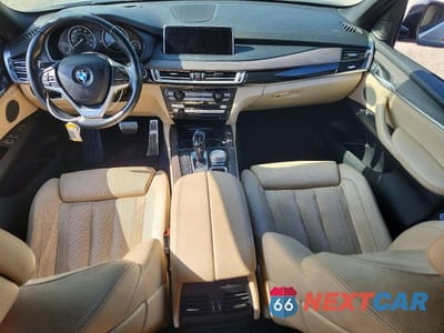 Zdjęcie 8 z 12 samochodu: 2017 BMW X5 XDR40E VIN:5UXKT0C30H0S81684 - miniatura