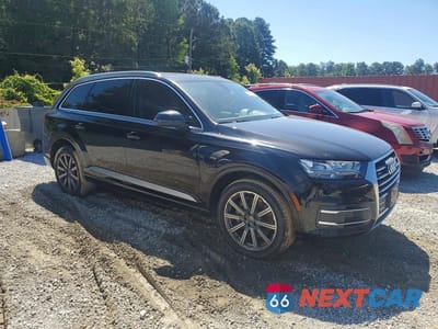 Czwarte zdjęcie samochodu z boku: 2019 AUDI Q7 PREMIUM PLUS VIN:WA1LHAF76KD020551 - miniatura