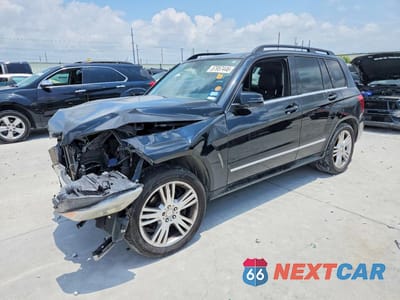 2015 MERCEDES-BENZ GLK 350 WDCGG5HB4FG375445 - główne zdjęcie licytacji z USA - miniatura