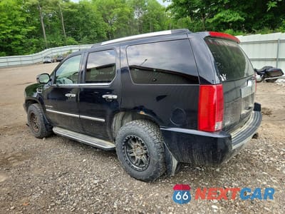 Drugie zdjęcie samochodu z przodu: 2011 CADILLAC ESCALADE LUXURY VIN:1GYS4BEF5BR356135 - miniatura
