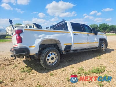 Trzecie zdjęcie samochodu z tyłu: 2024 CHEVROLET SILVERADO K2500 HEAVY DUTY VIN:1GC1YLE76RF246789 - miniatura