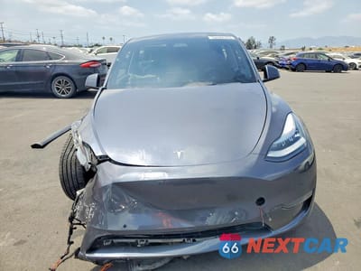 Piąte zdjęcie samochodu w środku: 2022 TESLA MODEL Y VIN:7SAYGDEE7NF369878 - miniatura