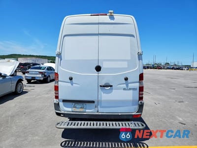 Zdjęcie 6 z 13 samochodu: 2015 MERCEDES-BENZ SPRINTER 2500 VIN:WD3PE8DBXFP133921 - miniatura
