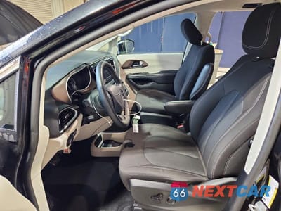 Zdjęcie 7 z 13 samochodu: 2023 CHRYSLER VOYAGER LX VIN:2C4RC1CG8PR610676 - miniatura