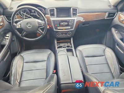 Zdjęcie 8 z 13 samochodu: 2015 MERCEDES-BENZ ML 350 VIN:4JGDA5JB2FA512188 - miniatura