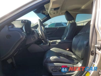 Zdjęcie 7 z 12 samochodu: 2019 LEXUS ES 300H VIN:58AB21B14KU004230 - miniatura