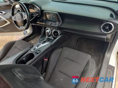 Zdjęcie 8 z 13 samochodu: 2017 CHEVROLET CAMARO LT VIN:1G1FB1RS2H0182366 - miniatura