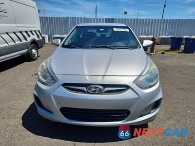 Piąte zdjęcie samochodu w środku: 2014 HYUNDAI ACCENT GLS VIN:KMHCT4AE6EU758264 - miniatura