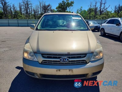 Piąte zdjęcie samochodu w środku: 2008 KIA SEDONA LX VIN:KNDMB233186230619 - miniatura