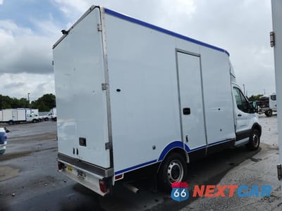 Trzecie zdjęcie samochodu z tyłu: 2020 FORD TRANSIT DELIVERY TRUCK VIN:1FDBW5Z80LKB30314 - miniatura