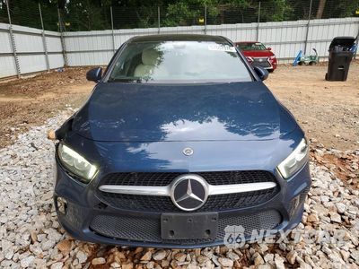 Piąte zdjęcie samochodu w środku: 2020 MERCEDES-BENZ A 220 4MATIC VIN:W1K3G4FB8LJ230589 - miniatura
