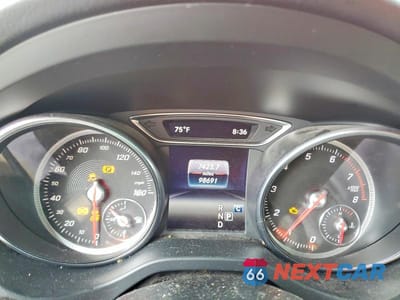 Zdjęcie 9 z 12 samochodu: 2018 MERCEDES-BENZ CLA 250 VIN:WDDSJ4EB9JN670907 - miniatura