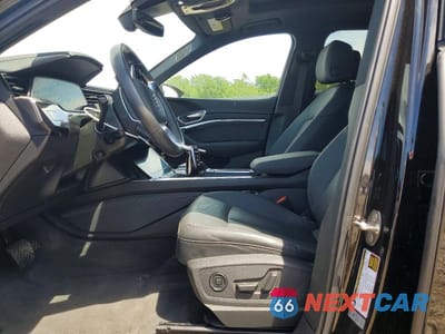 Zdjęcie 7 z 13 samochodu: 2022 AUDI E-TRON PREMIUM PLUS VIN:WA1LAAGE6NB009910 - miniatura