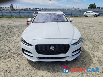 Piąte zdjęcie samochodu w środku: 2020 JAGUAR XE S VIN:SAJAJ4FX7LCP60279 - miniatura