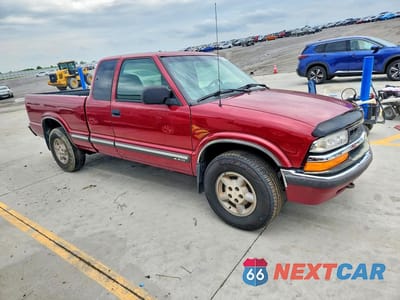 Czwarte zdjęcie samochodu z boku: 2001 CHEVROLET S TRUCK S10 VIN:1GCDT19W218112579 - miniatura