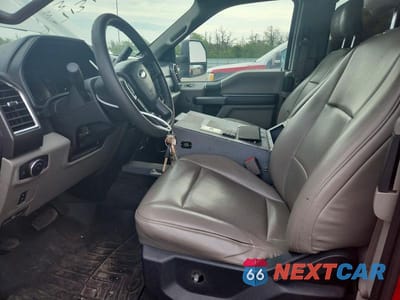 Zdjęcie 7 z 13 samochodu: 2017 FORD F550 SUPER DUTY VIN:1FD0X5HT9HED73071 - miniatura