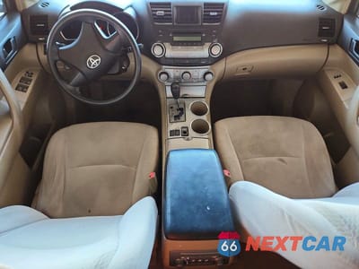 Zdjęcie 8 z 13 samochodu: 2009 TOYOTA HIGHLANDER BASE VIN:JTEDS41A392083303 - miniatura