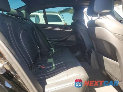Zdjęcie 10 z 12 samochodu: 2018 BMW 530XE VIN:WBAJB1C52JG624111 - miniatura