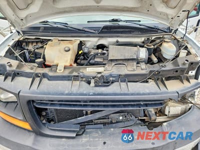 Zdjęcie 12 z 13 samochodu: 2003 GMC SAVANA BOX TRUCK VIN:1GDJG31U731189579 - miniatura