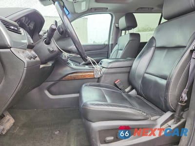 Zdjęcie 7 z 12 samochodu: 2016 CHEVROLET SUBURBAN K1500 LT VIN:1GNSKHKC5GR206128 - miniatura