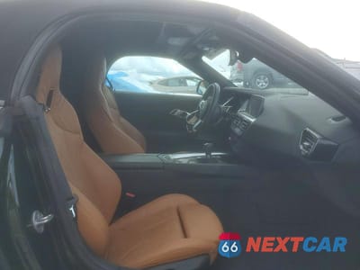 Zdjęcie 10 z 13 samochodu: 2025 BMW Z4 M40I VIN:WBAHF9C05SWY43478 - miniatura
