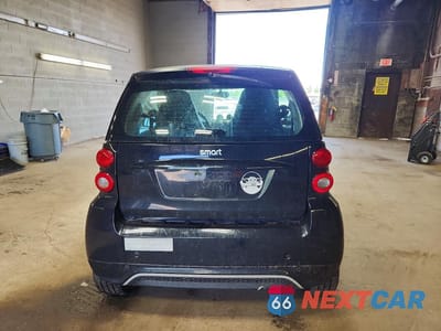 Zdjęcie 6 z 12 samochodu: 2013 SMART FORTWO PURE VIN:WMEEJ3BA2DK637865 - miniatura