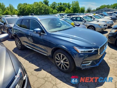 Czwarte zdjęcie samochodu z boku: 2020 VOLVO XC60 T5 INSCRIPTION VIN:YV4102RL0L1571903 - miniatura