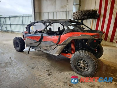 Trzecie zdjęcie samochodu z tyłu: 2022 CAN-AM MAVERICK X3 UTILITY VEHICLE VIN:3JBVMAV48NE000891 - miniatura
