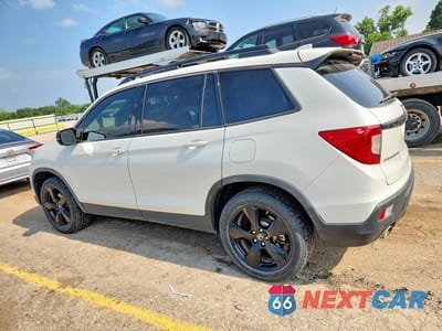 Drugie zdjęcie samochodu z przodu: 2020 HONDA PASSPORT ELITE VIN:5FNYF8H04LB011190 - miniatura