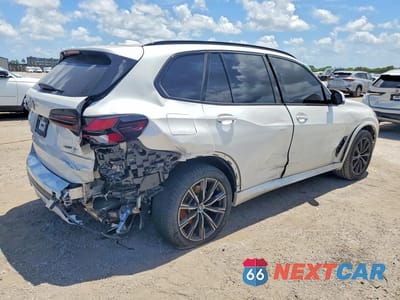 Trzecie zdjęcie samochodu z tyłu: 2026 BMW X5 XDRIVE4 VIN:5UX23EU04T9343559 - miniatura