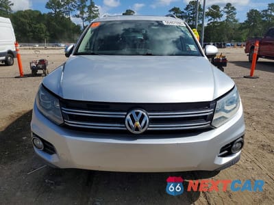 Piąte zdjęcie samochodu w środku: 2016 VOLKSWAGEN TIGUAN S VIN:WVGAV7AX9GW554280 - miniatura