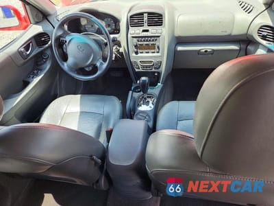 Zdjęcie 8 z 13 samochodu: 2003 HYUNDAI SANTA FE VIN:KM8SC13E33U472666 - miniatura