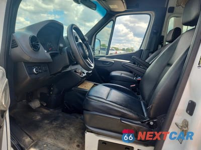 Zdjęcie 7 z 13 samochodu: 2020 MERCEDES-BENZ SPRINTER 2500 DELIVERY VAN VIN:W1W40CHY7LT025742 - miniatura
